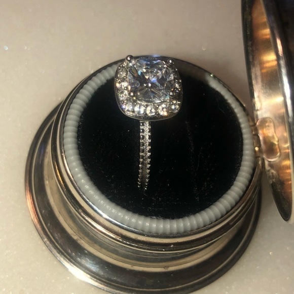 SILVER Metal w Cubic Zirconia Ring No Stamp Filigree Setting Studded Band Sz 6 - Picture 3 of 7